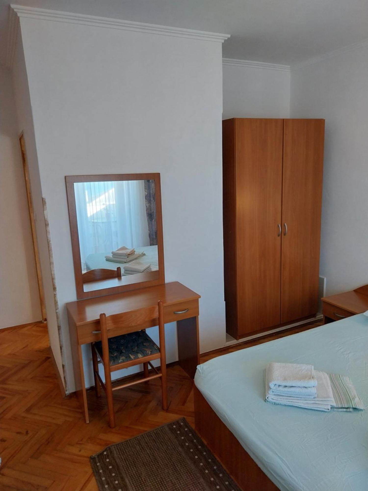 Ljubica Apartments And Rooms Супетарска-Драга Экстерьер фото