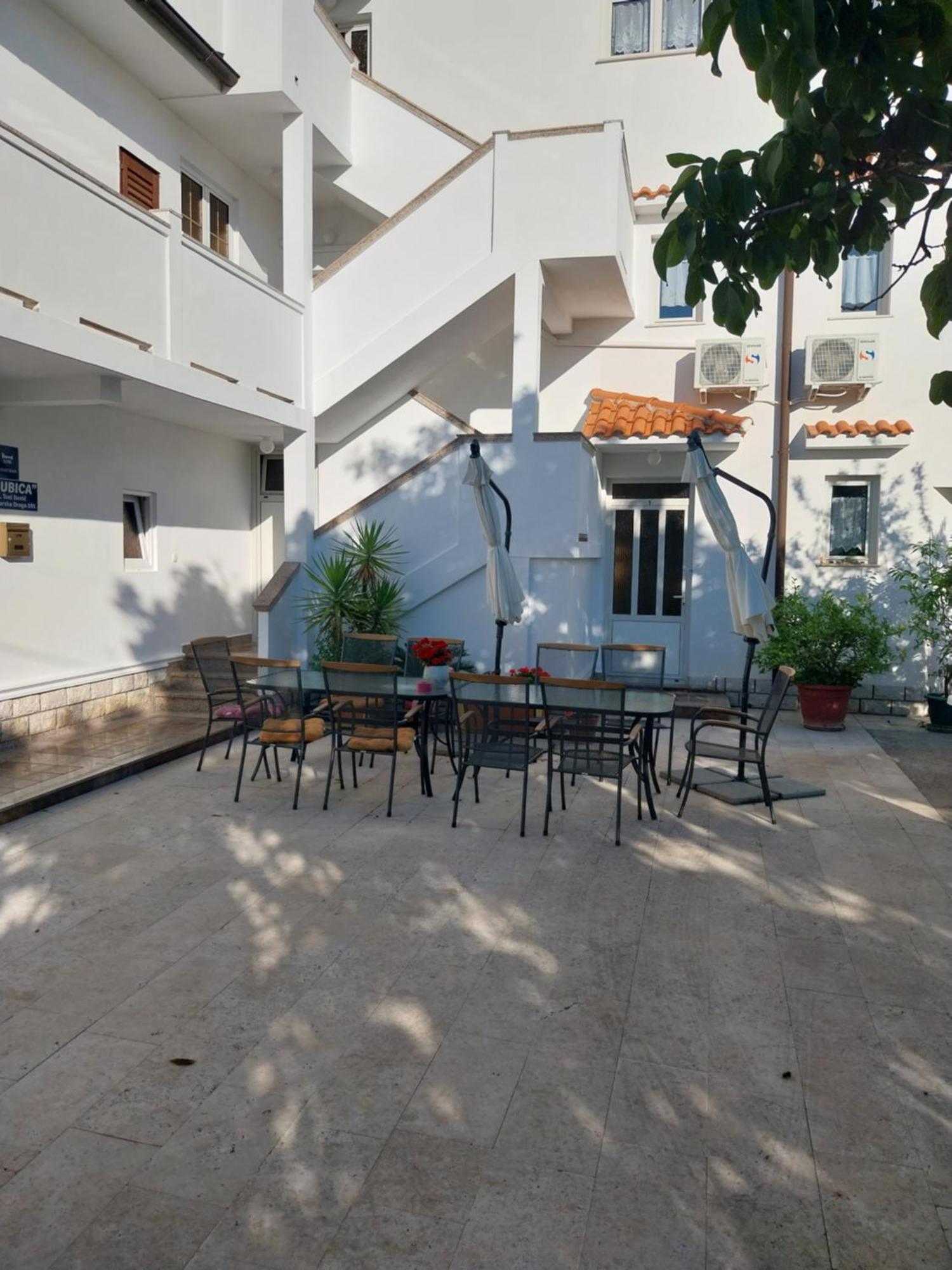 Ljubica Apartments And Rooms Супетарска-Драга Экстерьер фото