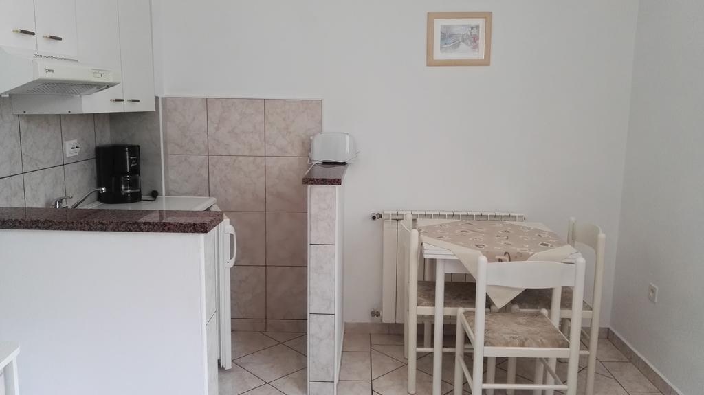 Ljubica Apartments And Rooms Супетарска-Драга Экстерьер фото