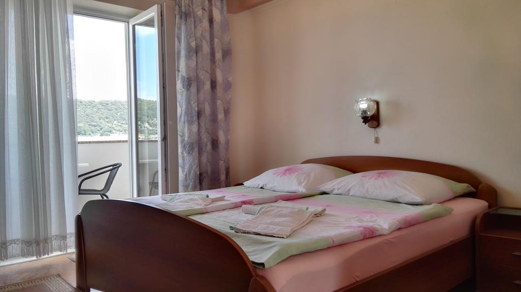 Ljubica Apartments And Rooms Супетарска-Драга Экстерьер фото